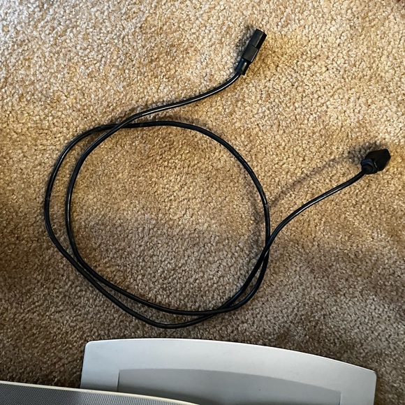 Vizio 40 inch tv. Nothing wrong with it. Great picture for how old it is - Picture 2 of 2